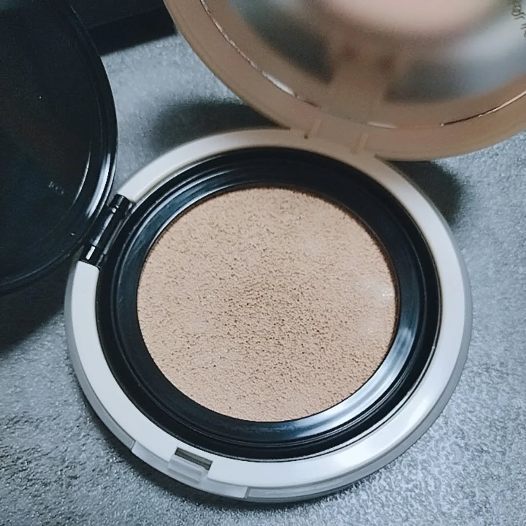 カバーパーフェクションコンシーラークッション/the SAEM/リキッドコンシーラーを使ったクチコミ(4枚目)