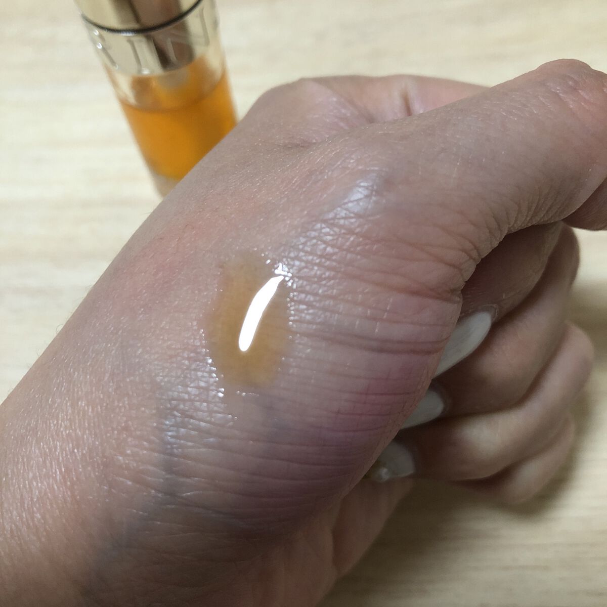 リップコンフォートオイル 01 ハニー/CLARINS/リップグロスを使ったクチコミ（3枚目）