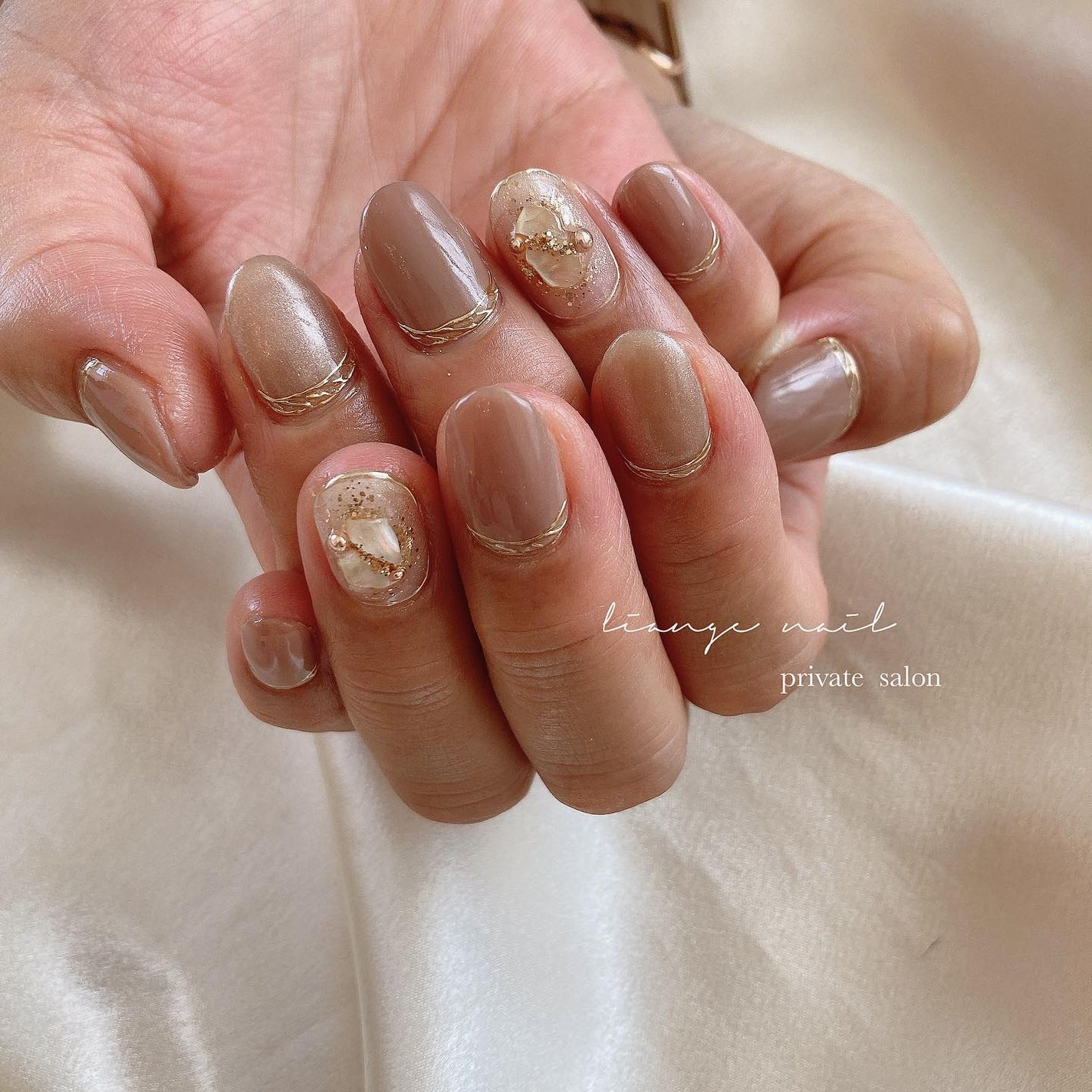 Yuki on LIPS 「.beige🍂..使用カラー↓@leavnail_offici..」(1枚目)