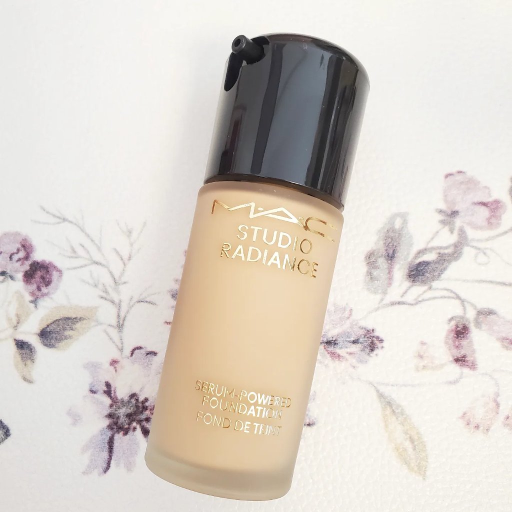 スタジオ ラディアンス セラム ファンデーション NC17.5/M・A・C/リキッドファンデーションを使ったクチコミ（2枚目）