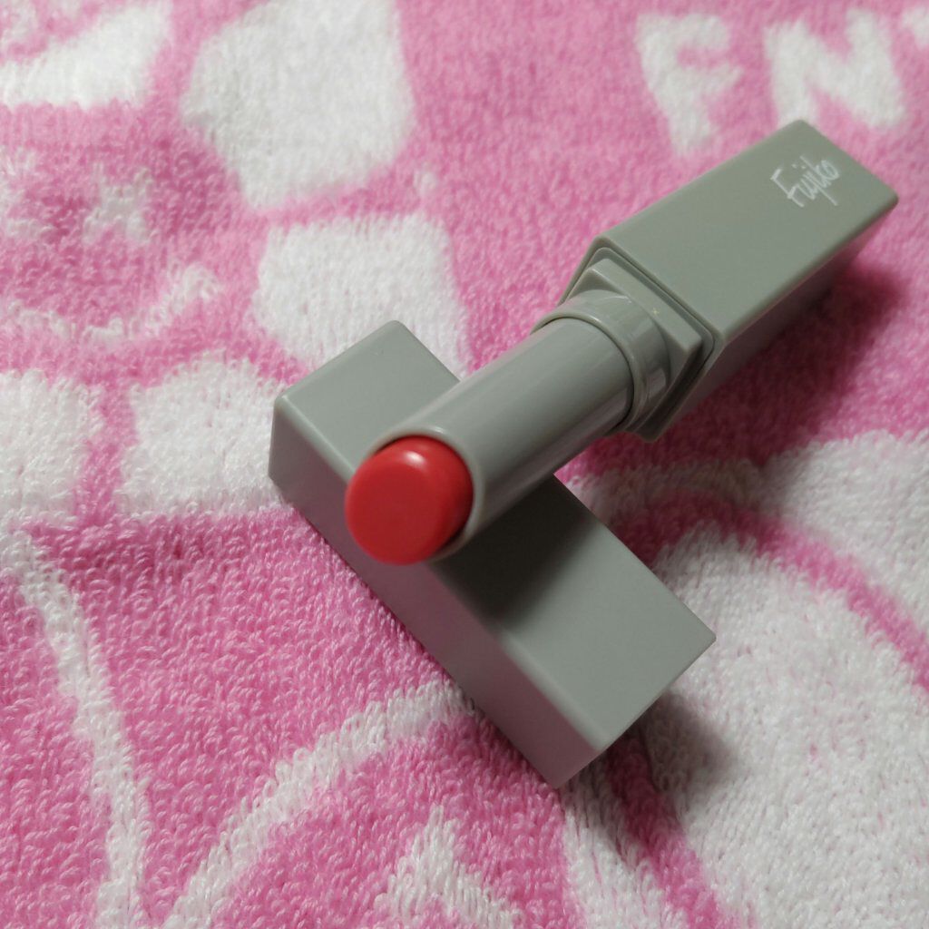 全人類Lip カジュアルレッド/Fujiko/口紅を使ったクチコミ（2枚目）