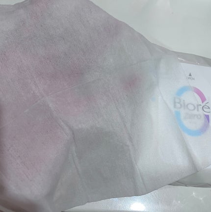 ビオレ ビオレZeroシート 無香性のクチコミ「
暑いので、ドラッグストアでビオレの新作買ってみた!
今までのビオレシートって、顔は拭けなかっ.....」(2枚目)