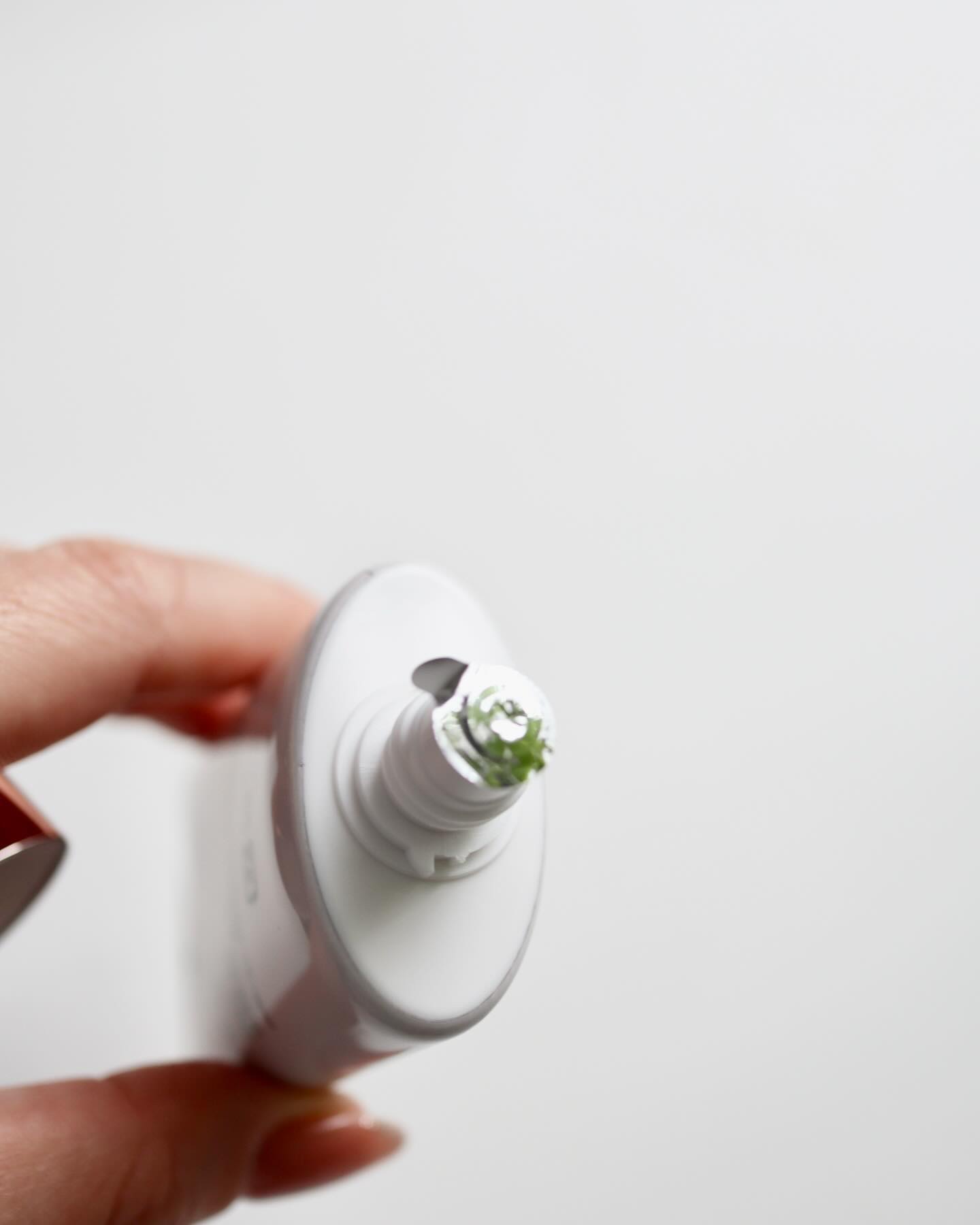 ウォータフルトーンアップサンクリーム/ダルバ/日焼け止めクリームを使ったクチコミ（2枚目）