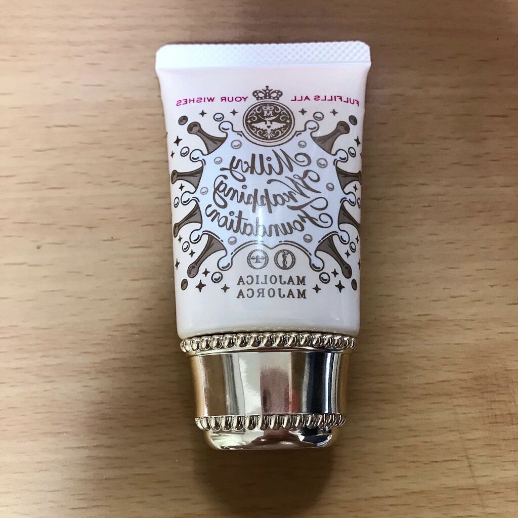 プチプラ最強✨褒められファンデ💗



マジョリカマジョルカ
#リキッドファンデーション
久々のヒットなファンデ🙌
テクスチャーは、なめらかなクリームピッタリ肌へ密着してくれて厚塗り感がない
このファンデーションの1番のPOINT❣️
