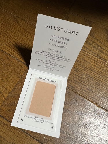 エアリーステイフローレス パウダーファンデーション/JILL STUART/パウダーファンデーションを使ったクチコミ（1枚目）