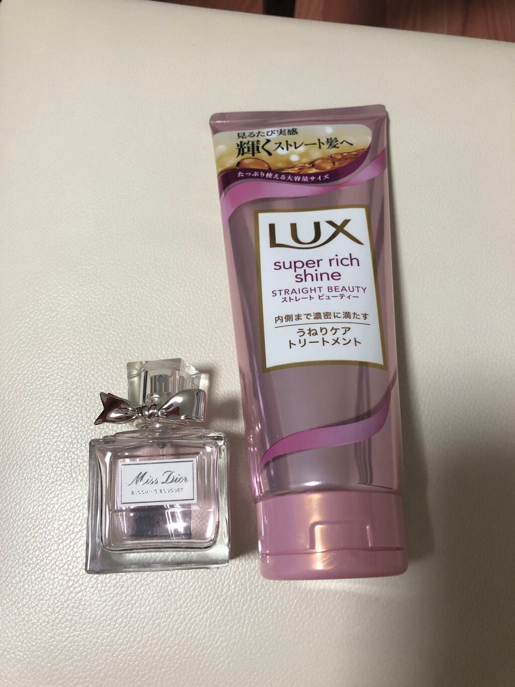 スーパーリッチシャイン ストレートビューティー うねりケアトリートメント/LUX/洗い流すヘアトリートメントを使ったクチコミ(2枚目)