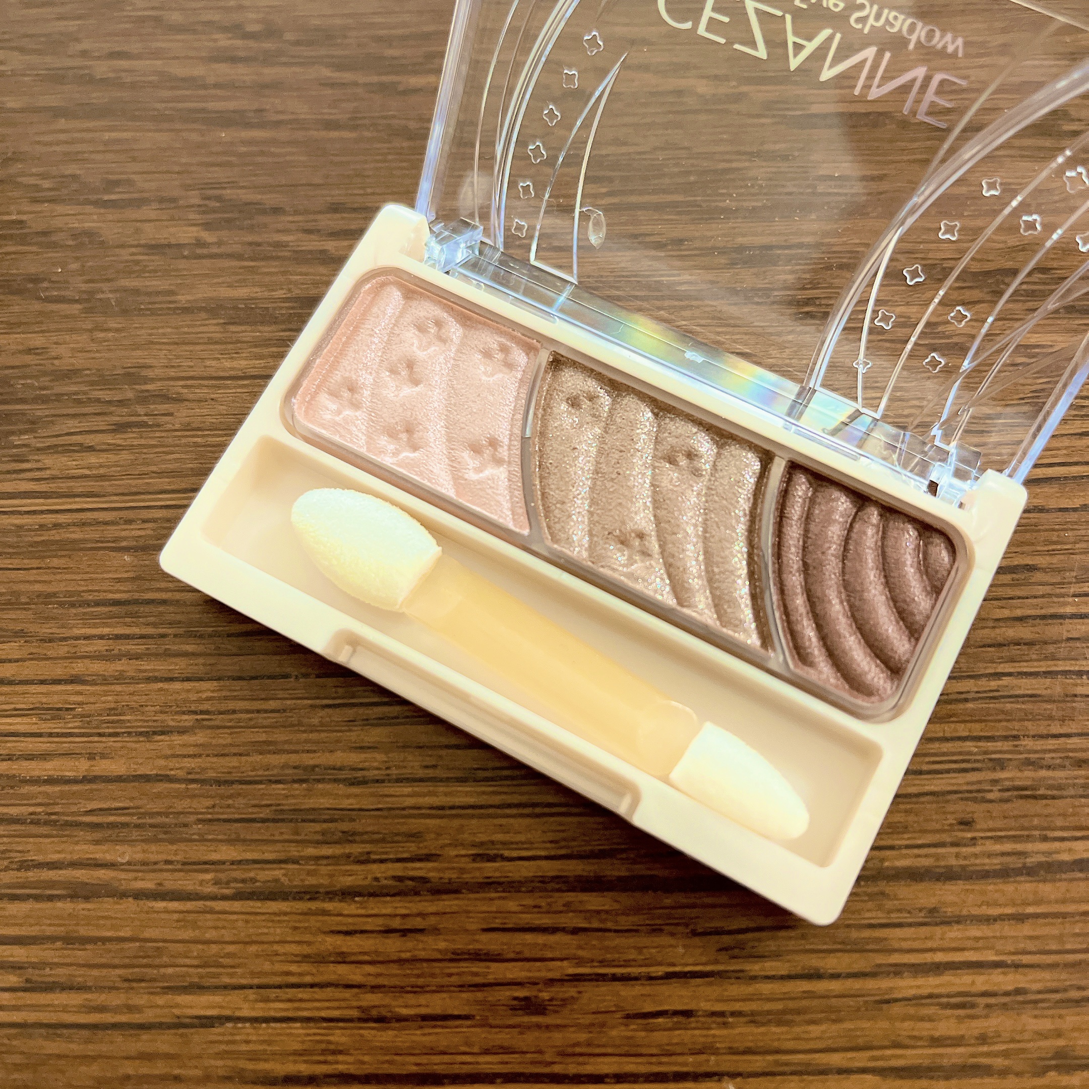 トーンアップアイシャドウ/CEZANNE/アイシャドウパレットを使ったクチコミ（3枚目）