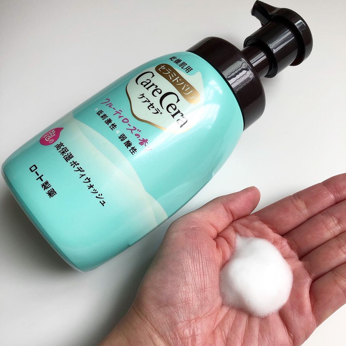 泡の高保湿ボディウォッシュ フルーティローズの香り/ケアセラ/ボディソープを使ったクチコミ（2枚目）