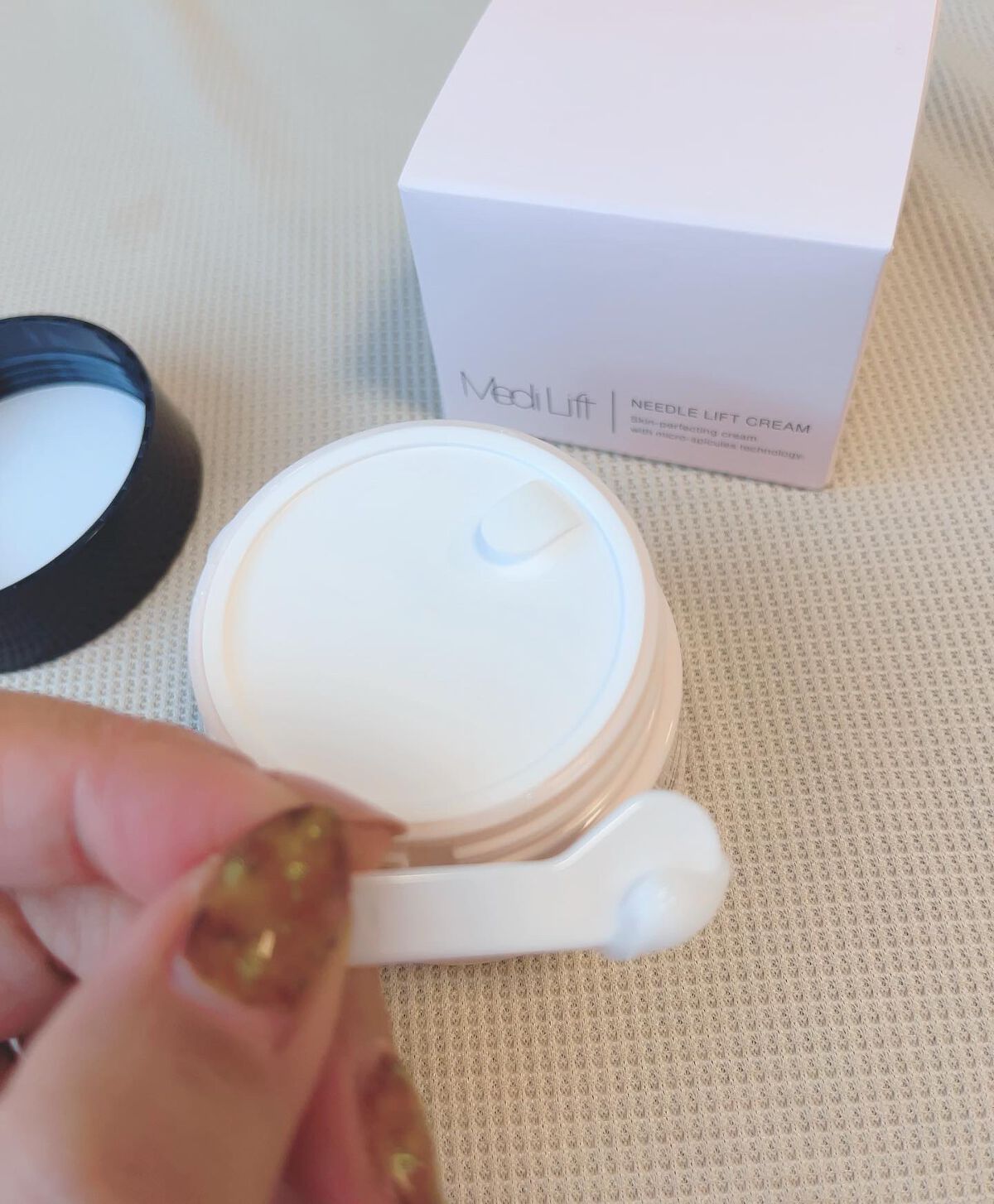 メディリフト ニードルリフトクリーム/YA-MAN TOKYO JAPAN/フェイスクリームを使ったクチコミ（2枚目）