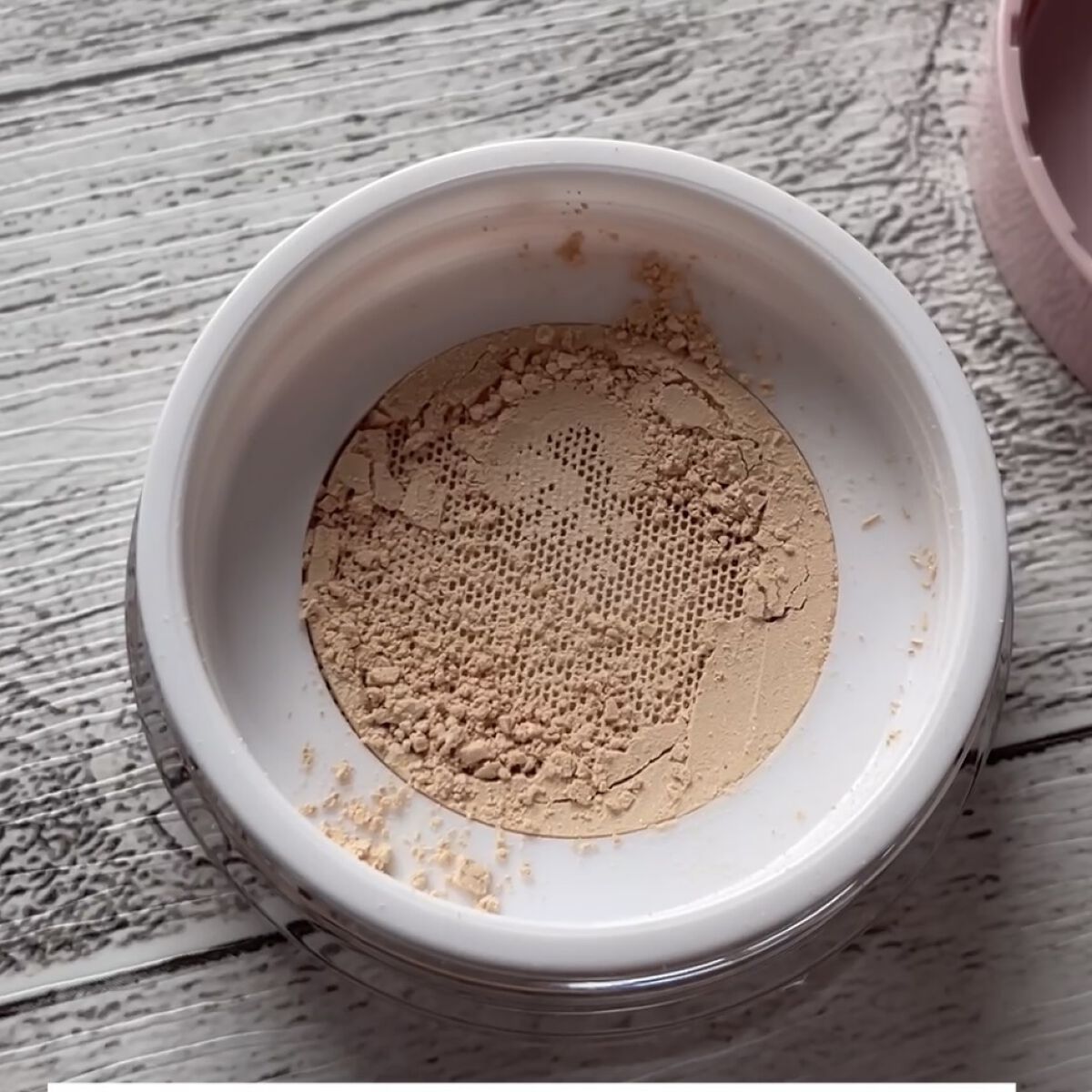 ルース パウダー 03 セミマット/DAISY DOLL by MARY QUANT/ルースパウダーを使ったクチコミ（2枚目）