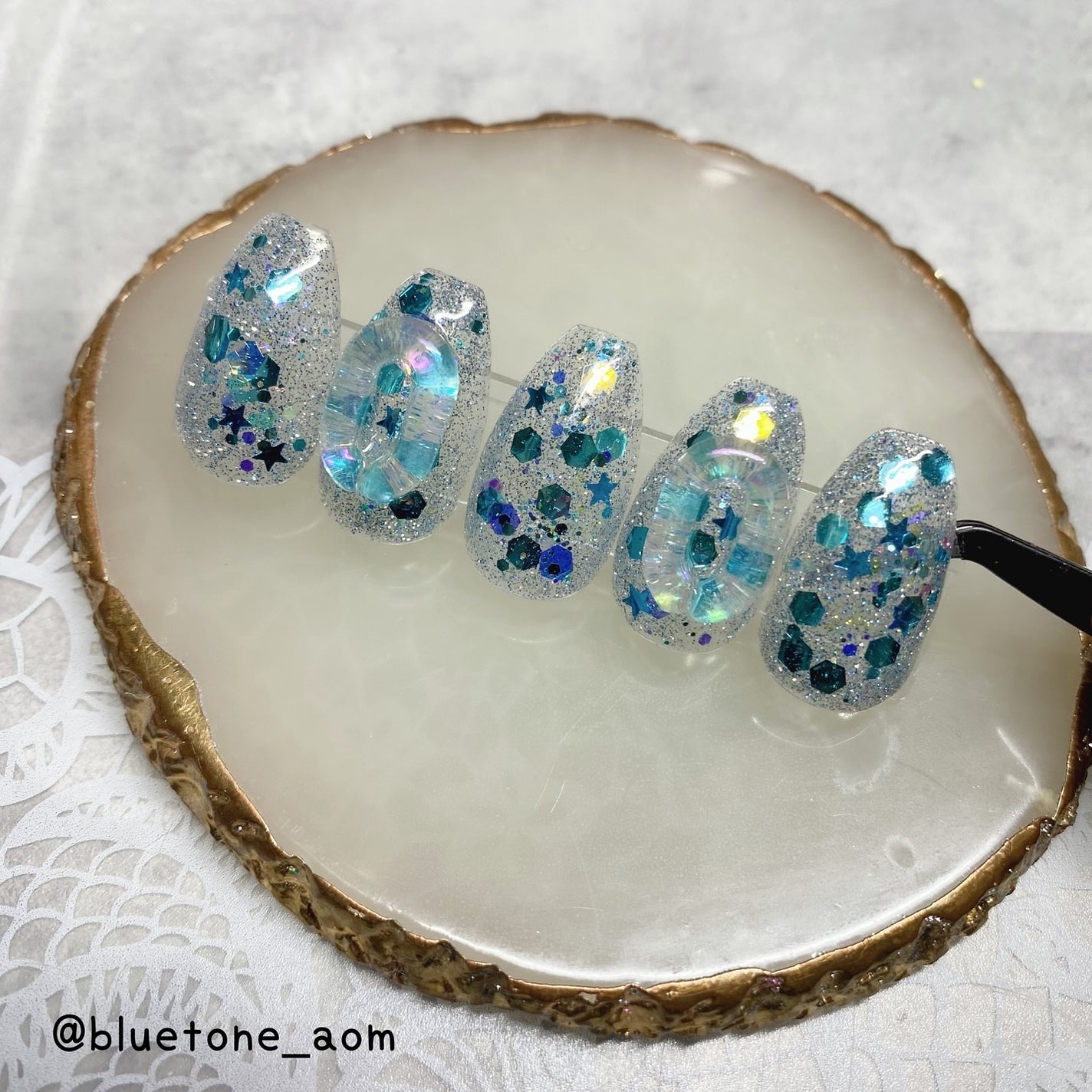 ⋆͛🦖⋆͛aomi on LIPS 「ホロフラーーッシュ!!ブルー系のオリジナルフラッシュにSHEI..」(1枚目)