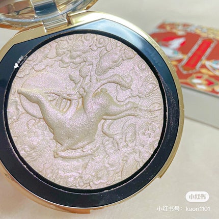 灵鹿浮雕 ハイライト/CARSLAN/パウダーハイライトを使ったクチコミ(2枚目)