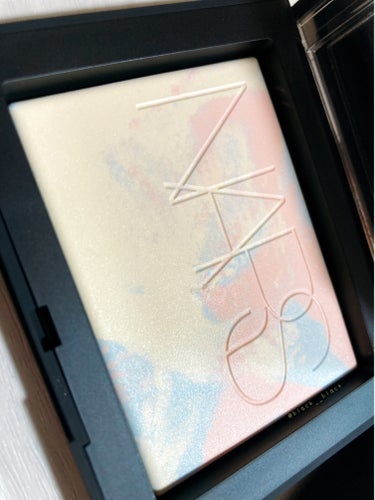 ライトリフレクティング プリズマティックパウダー/NARS/プレストパウダーを使ったクチコミ（2枚目）