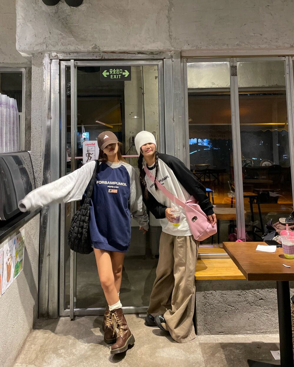 ひとみ on LIPS 「親友に会いました#コーデ#ファッション#ヴィンテージ雑貨#ギフ..」(1枚目)