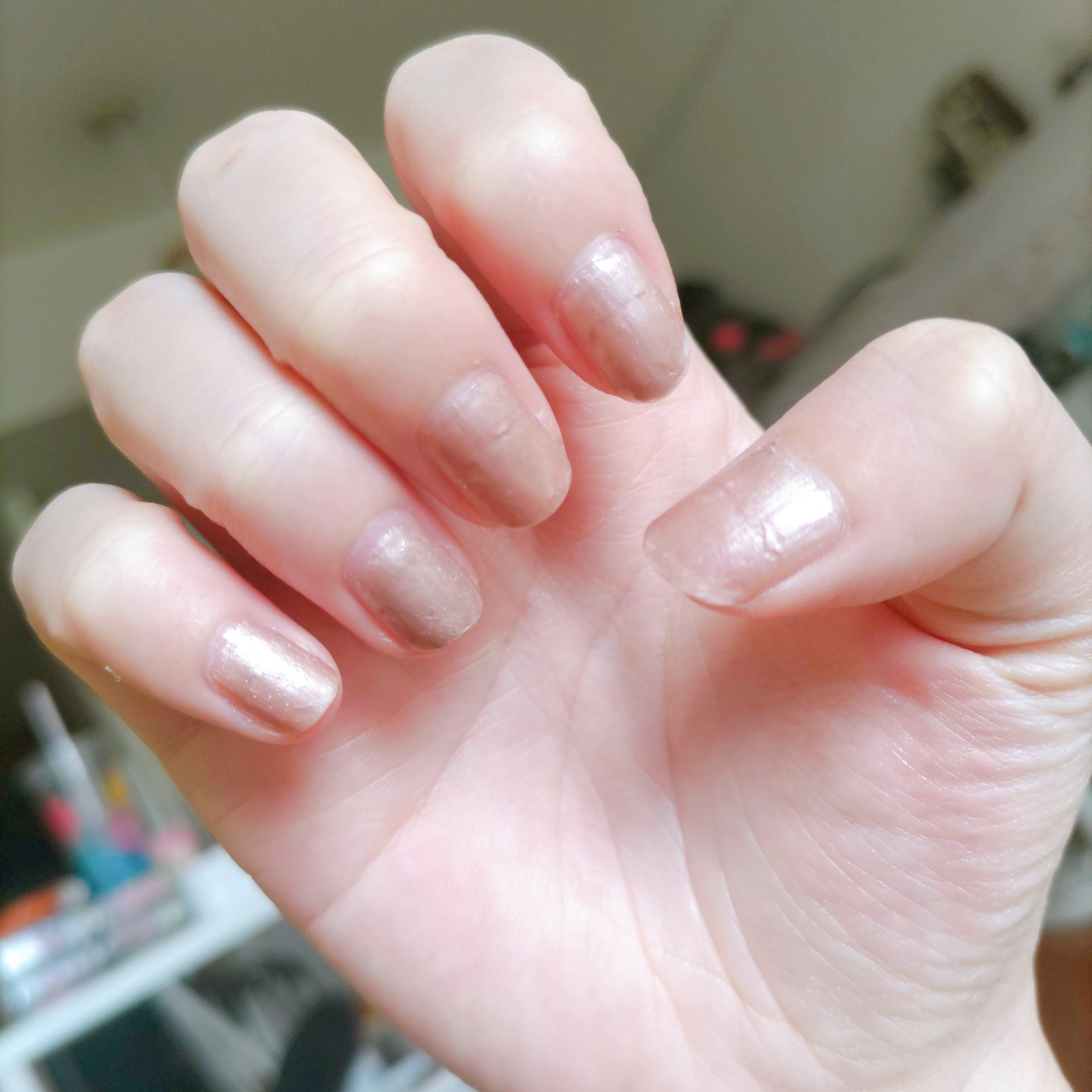 コレガネイル 01 バルーンゴールド/RICAFROSH/マニキュアを使ったクチコミ（1枚目）