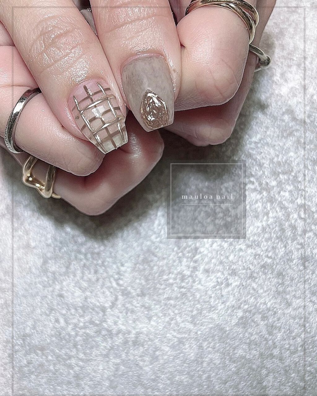 #パールネイル,#ネイル,#ビジューネイル,#アートネイル,#秋ネイル,#ミラーアートネイル,#チェック柄ネイル,#オータムネイル,#ジュエリーネイル,#ミラーネイル,#手書きアートネイル,#マスタードネイル,#ブラウンネイル,#リングネイル,#秋ネイル,#天王寺ネイルのネイルデザイン