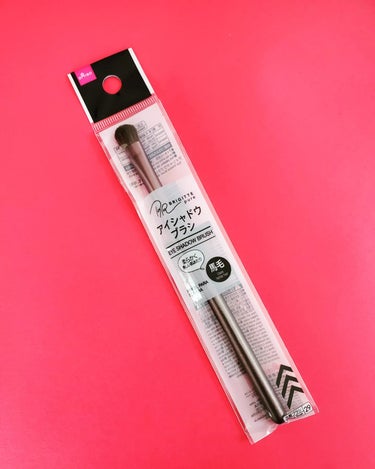 DAISO メイクブラシ  馬毛のクチコミ「柔らかくて優しい肌あたり
✼••┈┈••✼••┈┈••✼••┈┈••✼••┈┈••✼
《DAI.....」（1枚目）