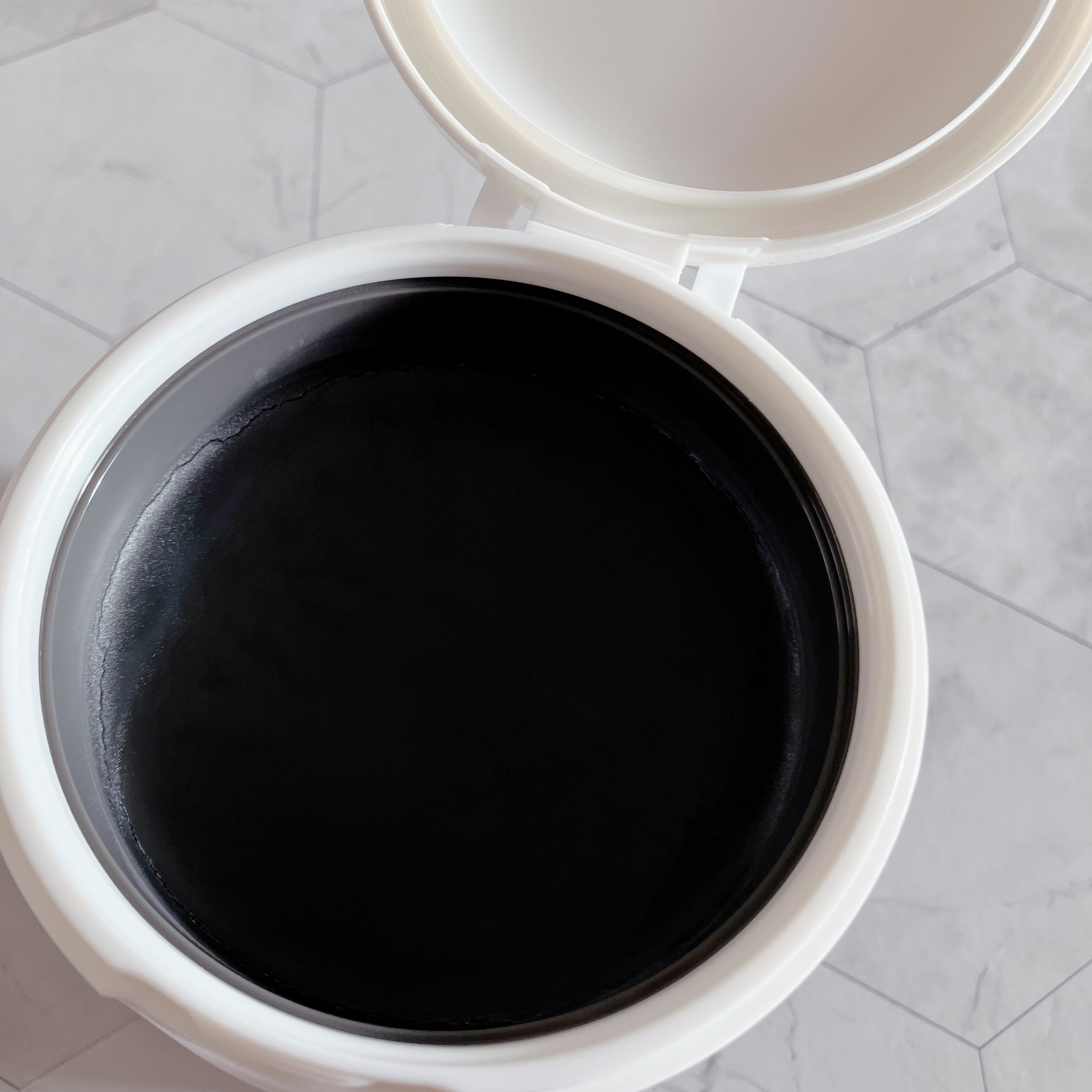 パーフェクトワンフォーカス スムースクレンジングバーム ディープブラック/PERFECT ONE  FOCUS/クレンジングバームを使ったクチコミ（2枚目）