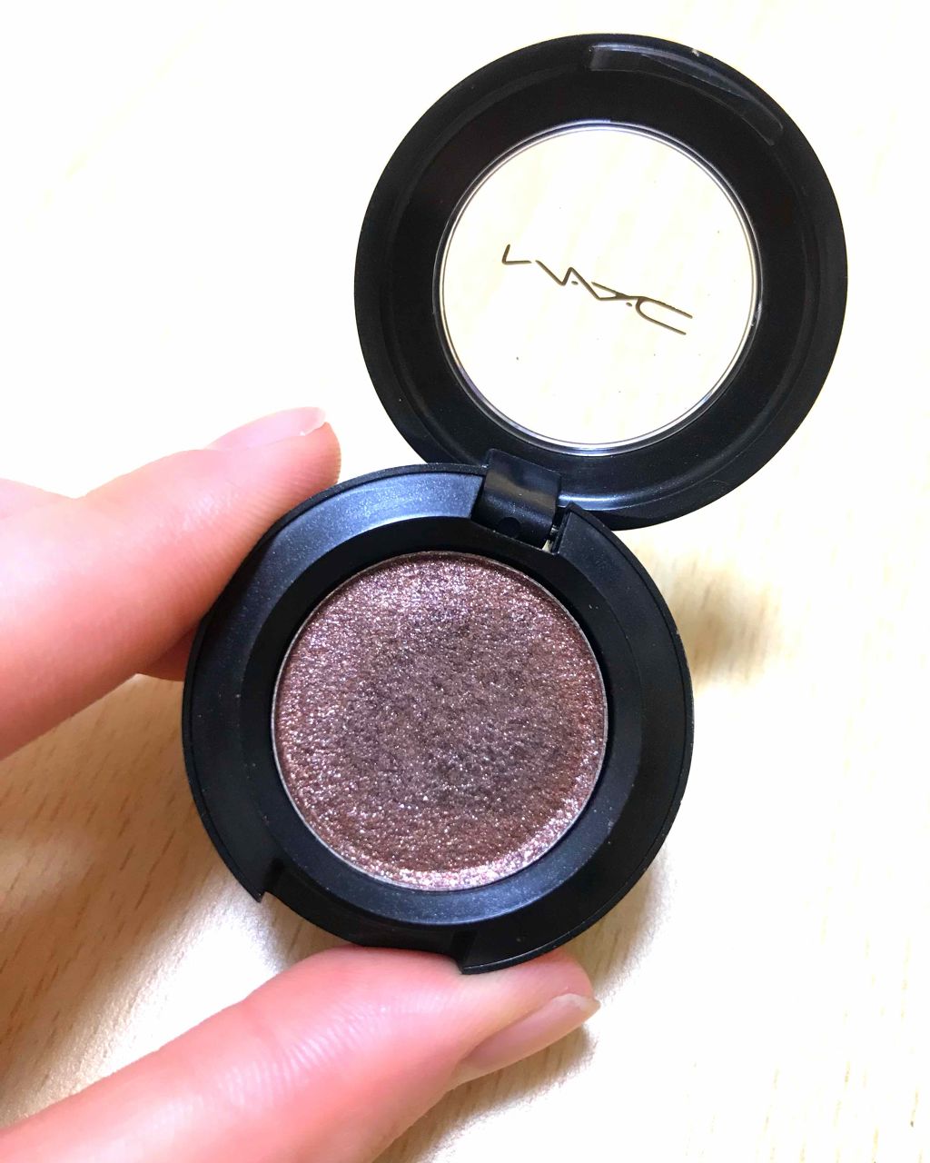 ダズルシャドウ ドリーミー ビームス/M・A・C/単色アイシャドウを使ったクチコミ（2枚目）