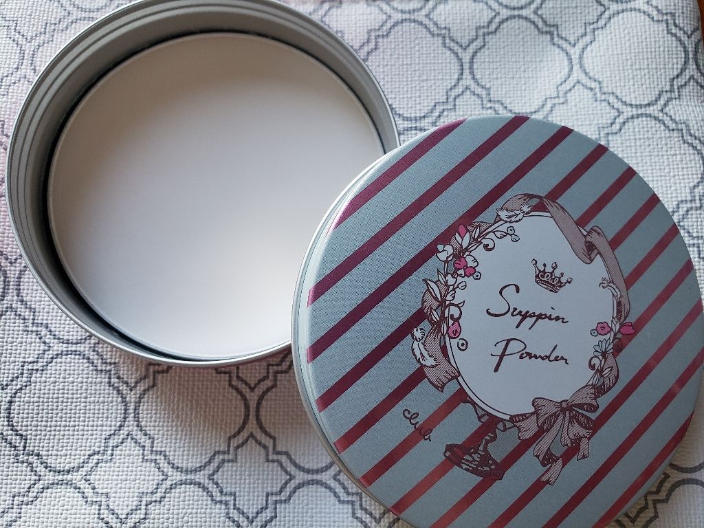 すっぴんパウダー リゾートハイビスカスの香り/クラブ/プレストパウダーを使ったクチコミ（2枚目）