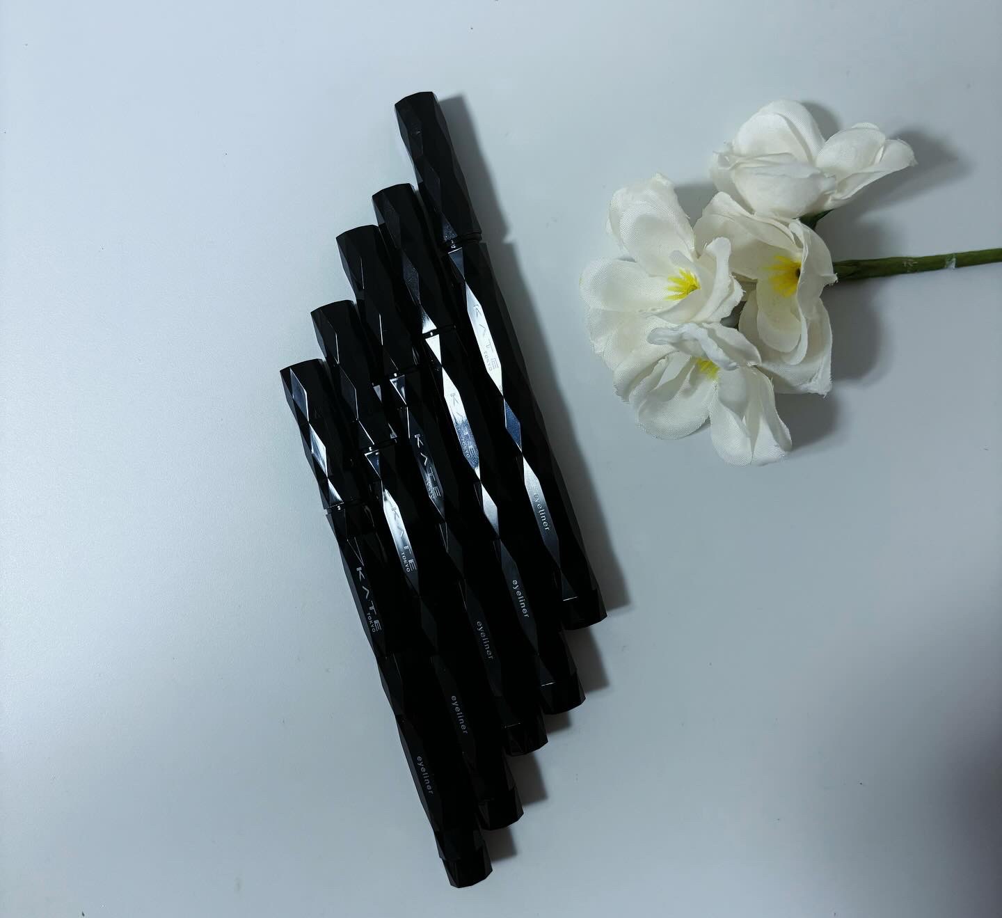 スーパーシャープライナーEX4.0/KATE/リキッドアイライナーを使ったクチコミ（2枚目）