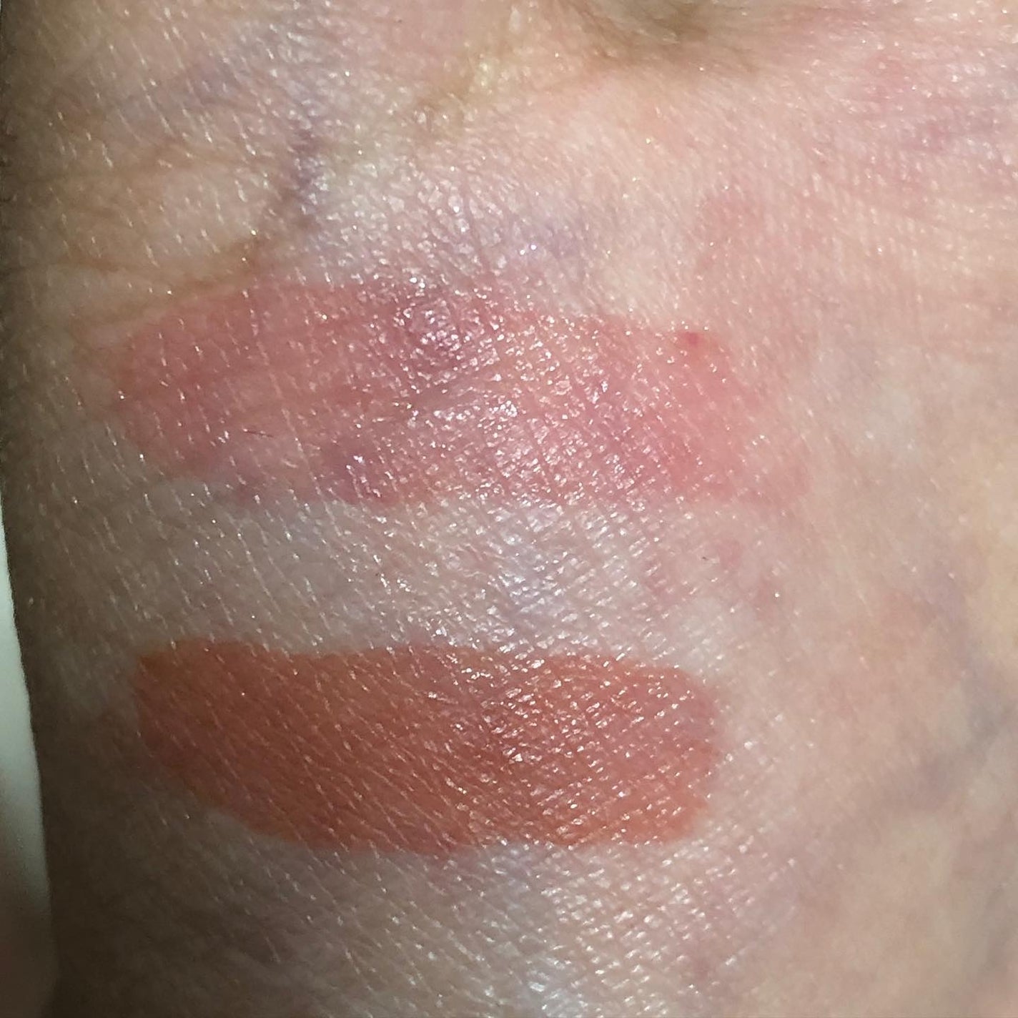 リップアーマーⅩ/KiSS/口紅を使ったクチコミ(3枚目)