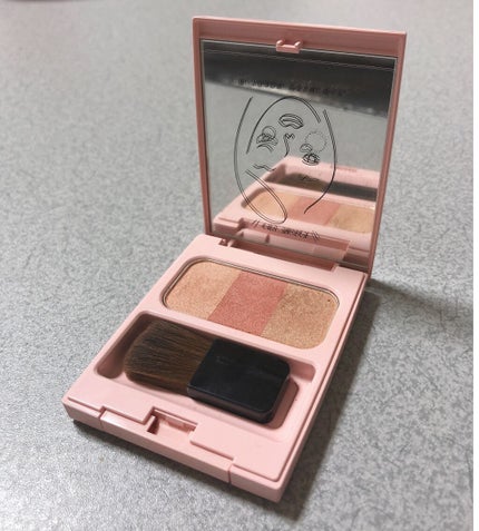 ブレンドチークカラー/WHOMEE/パウダーチークを使ったクチコミ(1枚目)