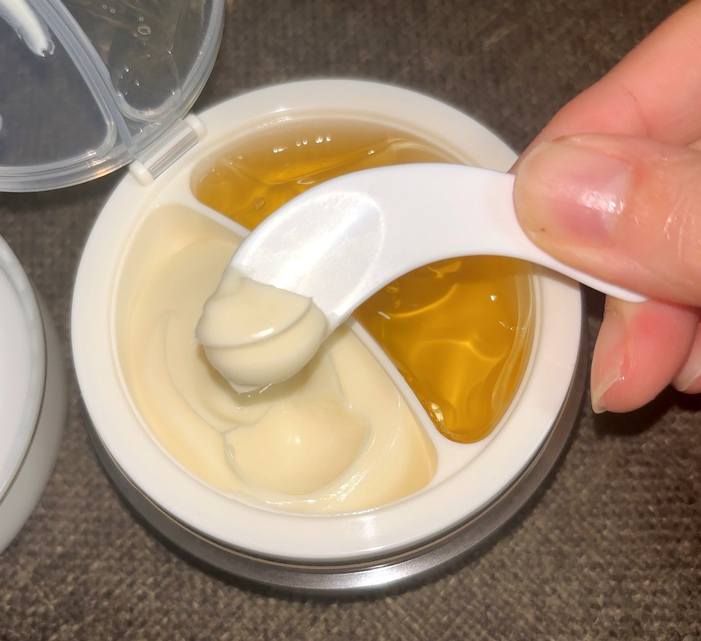 ホワイトトリュフダブルセラムアンドクリーム/ダルバ/フェイスクリームを使ったクチコミ(4枚目)