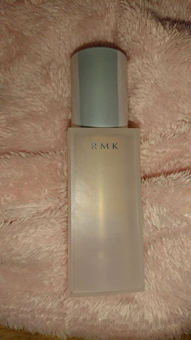 【RMKベースメイク】
RMK　ジェルクリーミィファンデーション
私は102番です
SPF24 PA++

率直に端的に感想言います。カバー力めちゃ良いです！！指で塗ってた時期もありましたがブラシ使うと