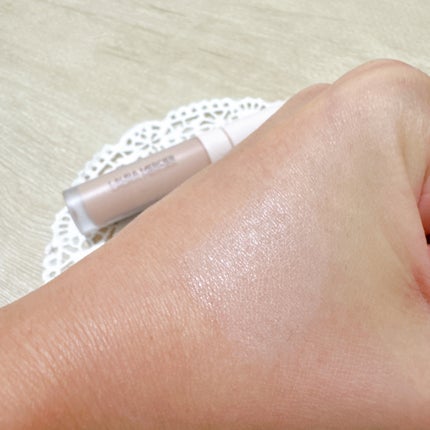 リアル フローレス ウェイトレス パーフェクティング コンシーラー/ローラ メルシエ/リキッドコンシーラーを使ったクチコミ(7枚目)