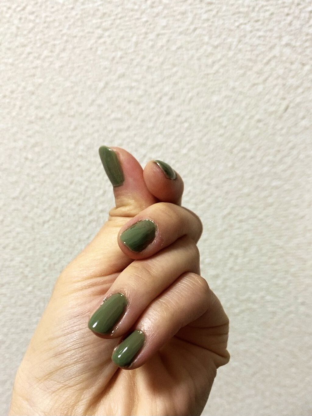 カラフルネイルズ N26 レディカーキ/キャンメイク/マニキュアを使ったクチコミ（2枚目）