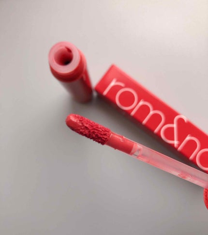 ジューシーラスティングティント/rom&nd/リップティントを使ったクチコミ(2枚目)