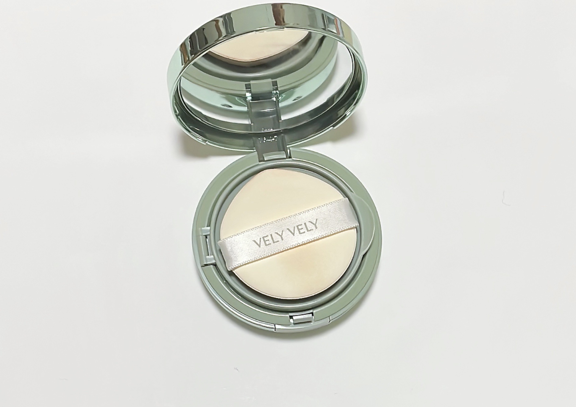 ダーマグッドグリーンクッション 21号/VELY VELY/クッションファンデーションを使ったクチコミ（2枚目）