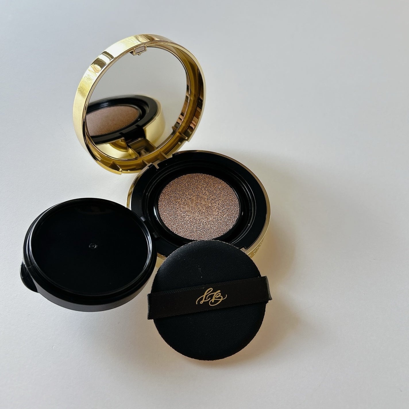 サンちゃん on LIPS 「シルククッション密着がすごい、ムラなくぬりやすいクッションファ..」(2枚目)