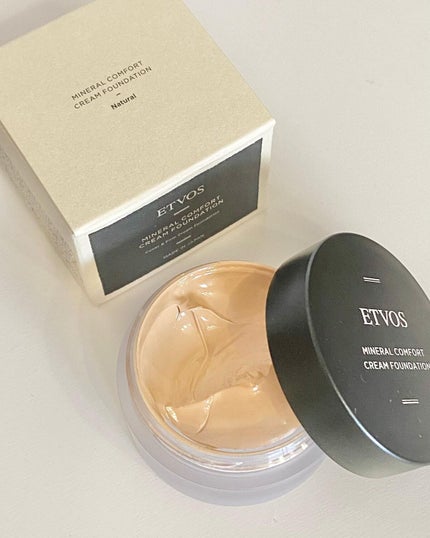 エトヴォス ミネラルコンフォートクリームファンデーションのクチコミ「夕方になると乾燥でファンデがパサパサに…😫
特にこれからの季節は乾燥肌じゃなくてもメイクが乾燥.....」(2枚目)