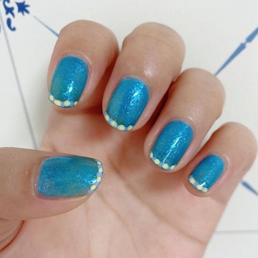 pa nail collective pa ネイルカラー(色持ちアップベースコート)のクチコミ「#ガーリーネイル　#ラメネイル

青ラメを塗りたかったので。
#ピールオフベースコート　を塗っ.....」（1枚目）