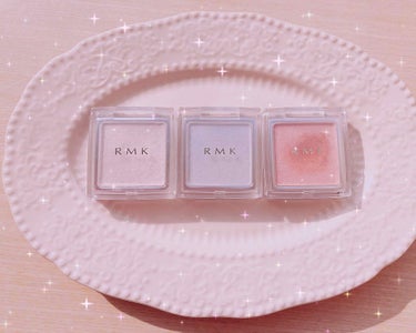 
＊RMK  グロージェル (限定)
    01ピンク  02ブルー

＊RMK  インジーニアスパウダーアイズN
    08ピンクベージュ


グロージェルに関しては、限定なので💦
投稿しようか迷