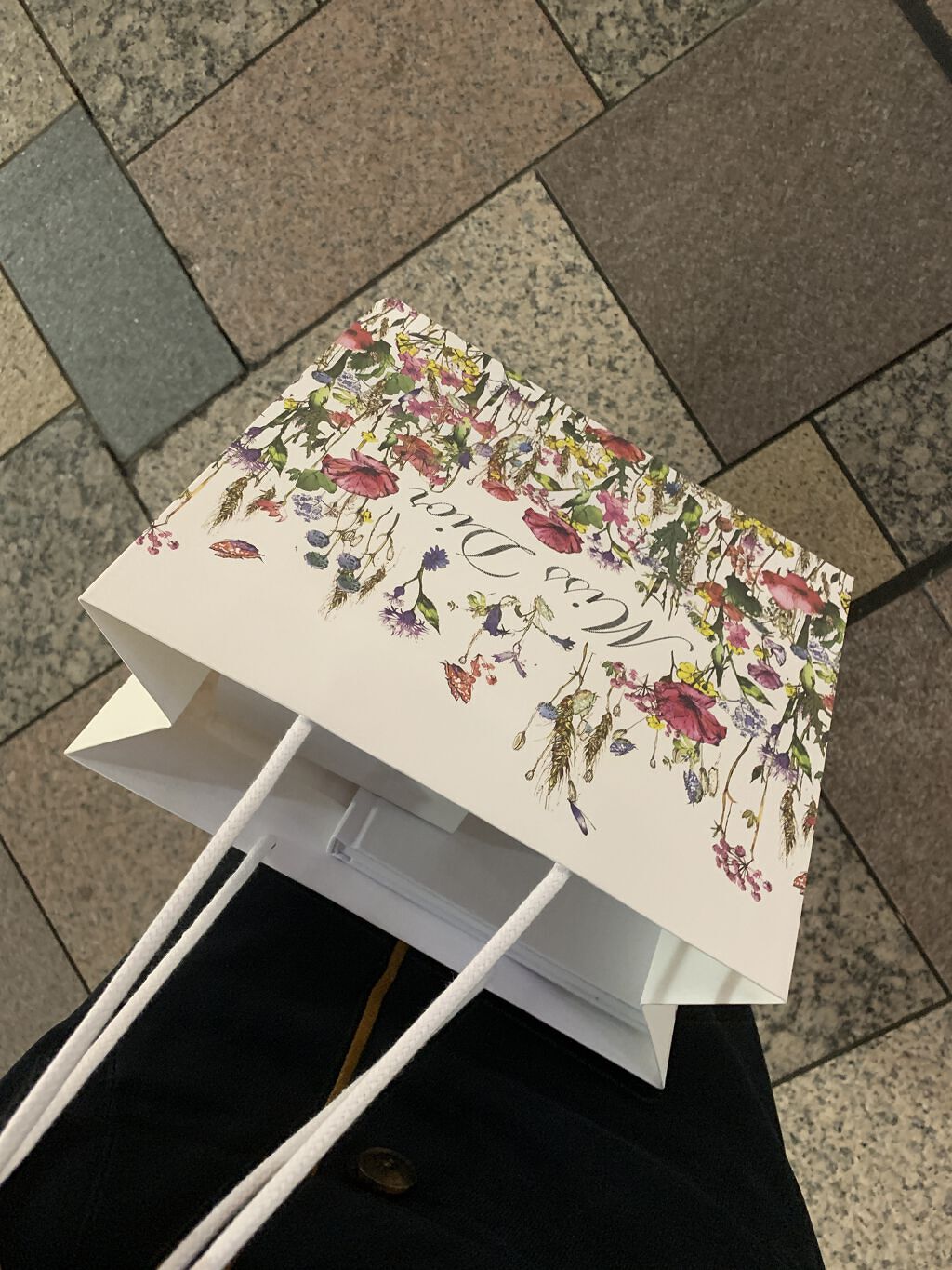 ミス ディオール ブルーミング ブーケ(オードゥトワレ)/Dior/香水(レディース)を使ったクチコミ（2枚目）