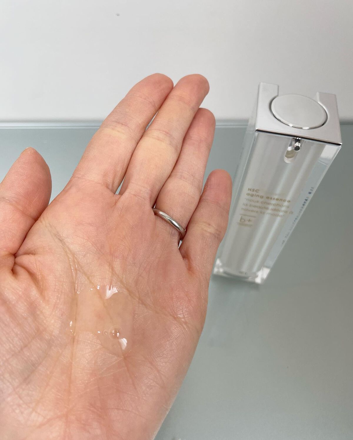 HSC エイジングエッセンス/b+ cosmetics/美容液を使ったクチコミ（3枚目）