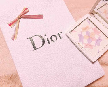 スノー ブラッシュ＆ブルーム パウダー/Dior/パウダーチークを使ったクチコミ（1枚目）