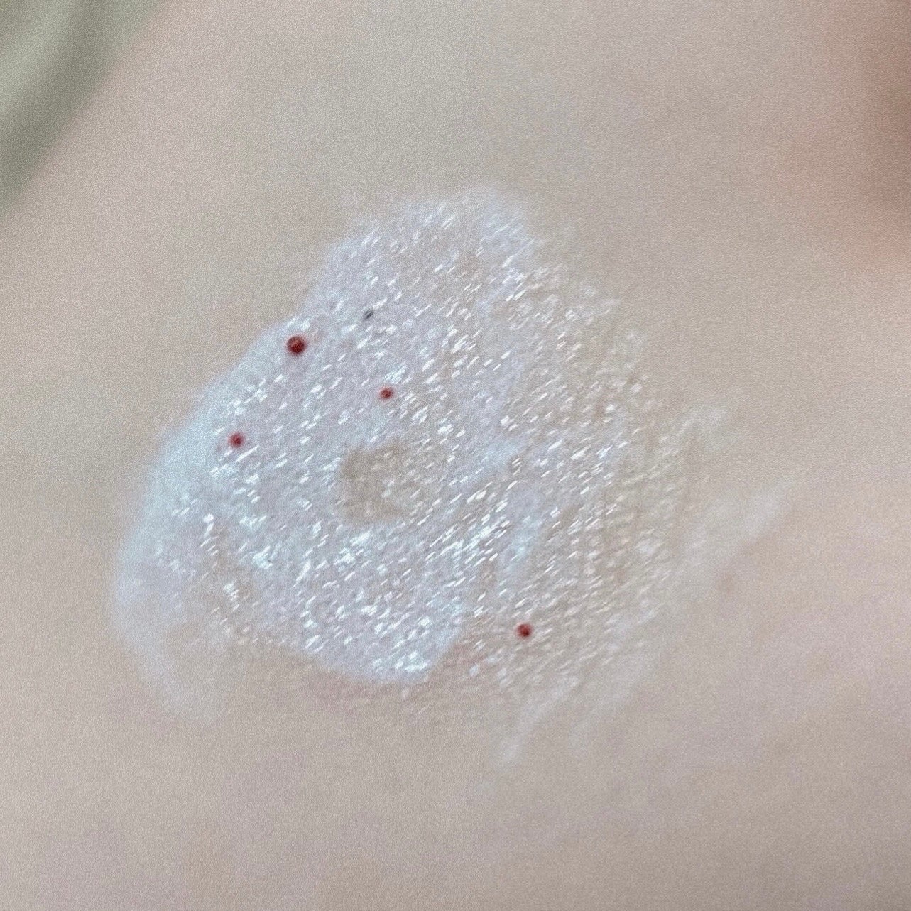 ダヴ ふわとろクリーミースクラブ ザクロ&シアバター/ダヴ/ボディスクラブを使ったクチコミ(5枚目)