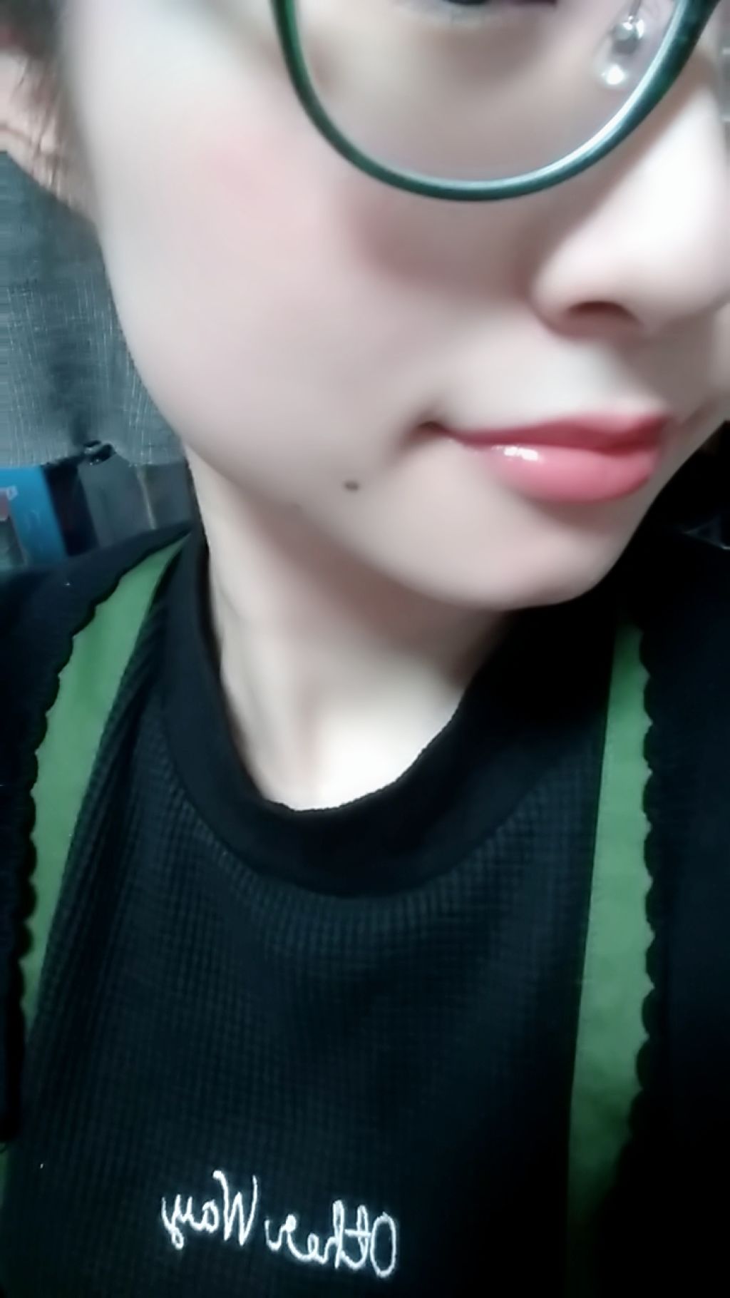 キス プランピング リップ クリーム 515 アーモンドスエード（限定色）/REVLON/リップクリームを使ったクチコミ（2枚目）