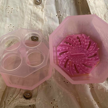 メイクブラシクリーナー/DAISO/その他化粧小物を使ったクチコミ(2枚目)