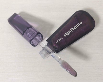LIP38℃ +UnFrame<ホログラフィック>/UZU BY FLOWFUSHI/リップグロスを使ったクチコミ(2枚目)