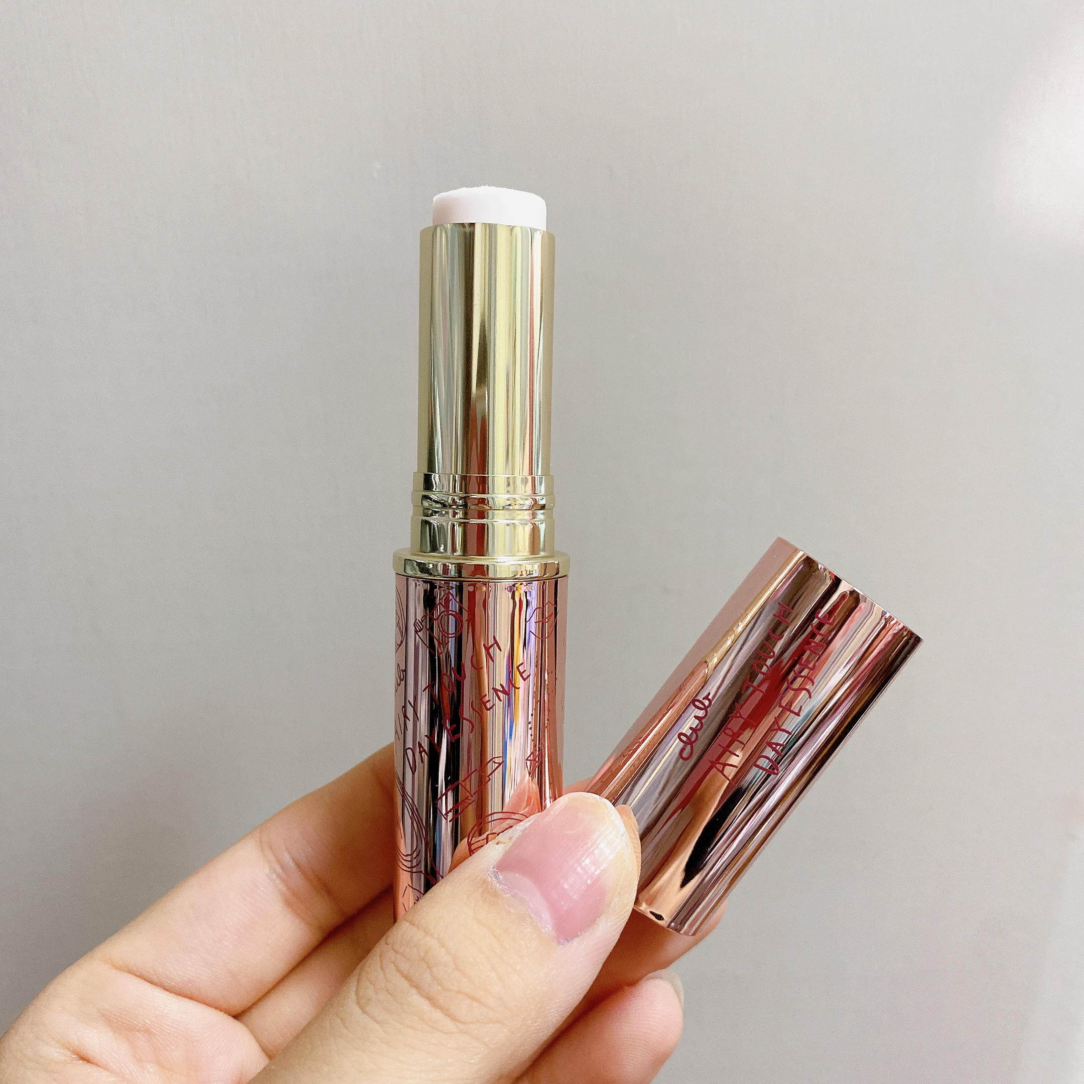 クラブ エアリータッチ デイエッセンスのクチコミ「\クラブ エアリータッチ デイエッセンス/

ポーチに忍ばせて

乾燥してきたところとかに

.....」（1枚目）