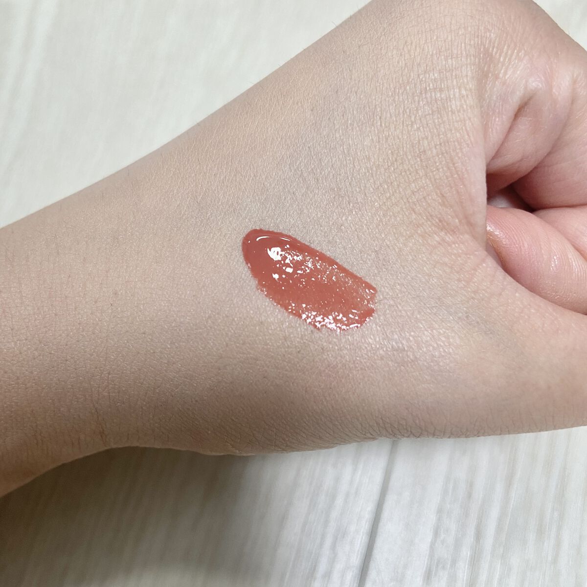 センシュアル フィッティング グロウ ティント/HERA/リップティントを使ったクチコミ（3枚目）