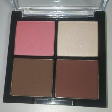 UR GLAM LUXE　4 COLORS EYESHADOW PALLET/U R GLAM/パウダーアイシャドウを使ったクチコミ（3枚目）