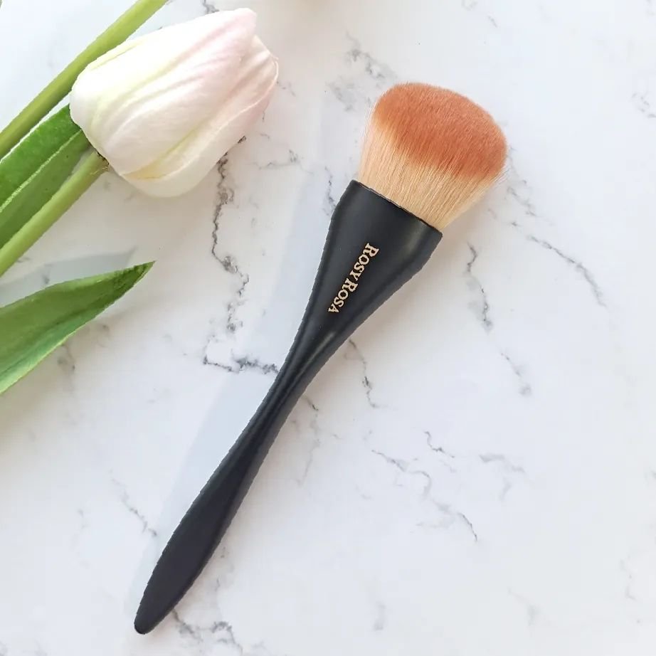 マルチユースブラシ〈フェイス〉/ロージーローザ/メイクブラシを使ったクチコミ（3枚目）