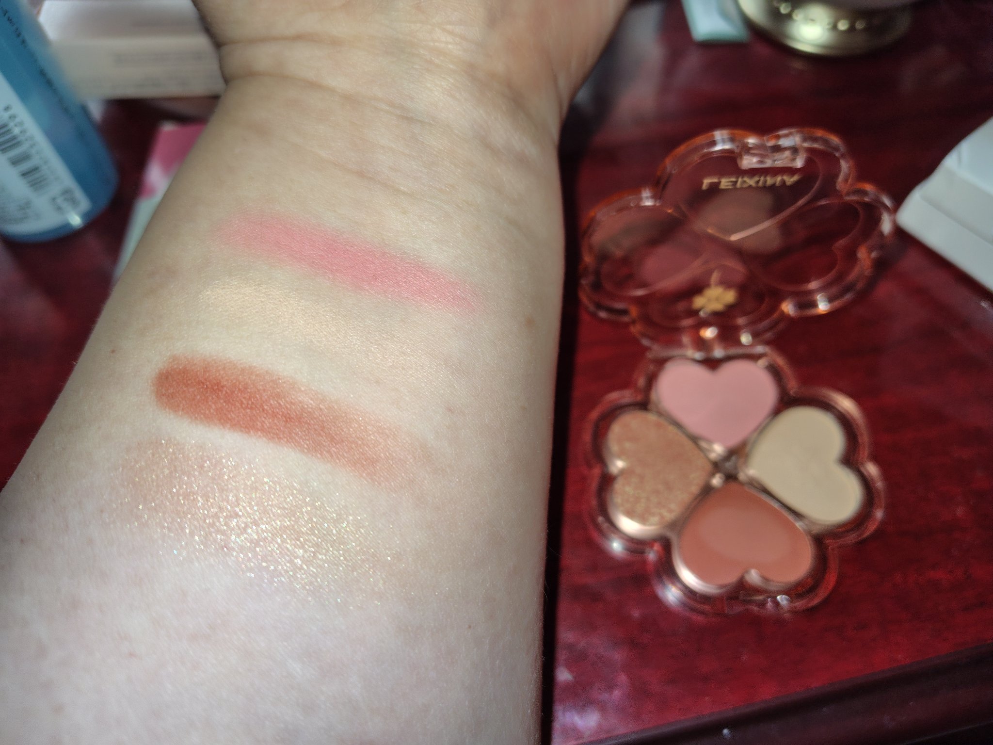 幸せの四葉のクローバー アイシャドウパレット/kiss beauty/アイシャドウパレットを使ったクチコミ（2枚目）