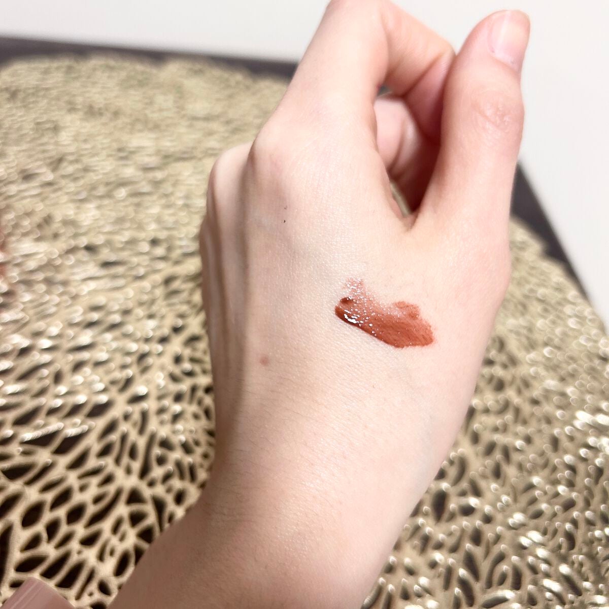 アンドバイロムアンド グラッシーボムティント/&nd by rom&nd/リップティントを使ったクチコミ(3枚目)